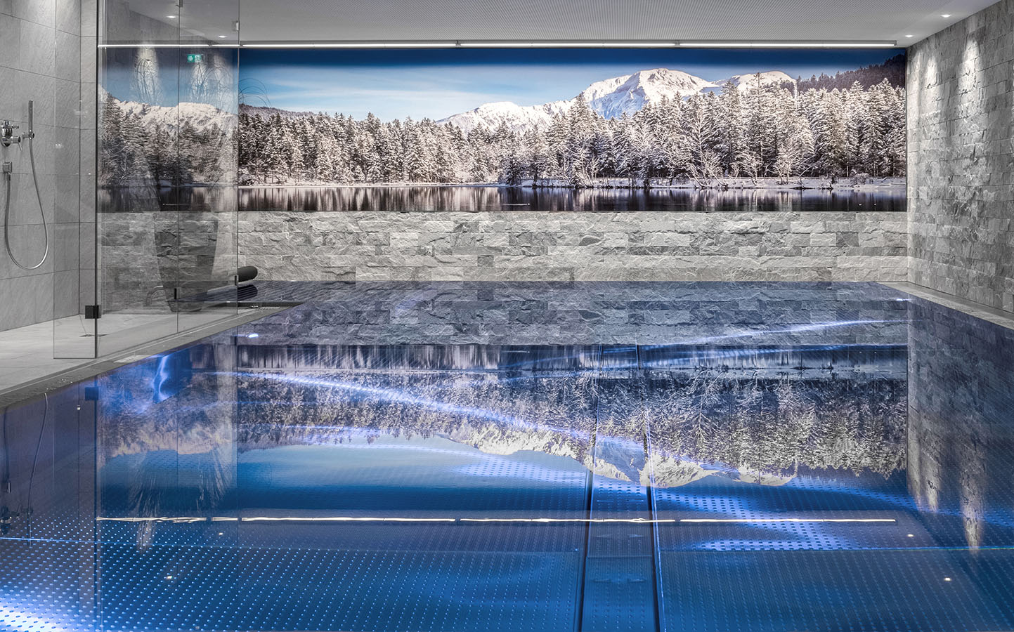 OCULAR Online Lifestyle Magazin Budapest Balaton design wellness fürdő spa fürdőszoba 02 OCULAR Online Lifestyle Magazin Budapest Balaton design wellness fürdő spa fürdőszoba