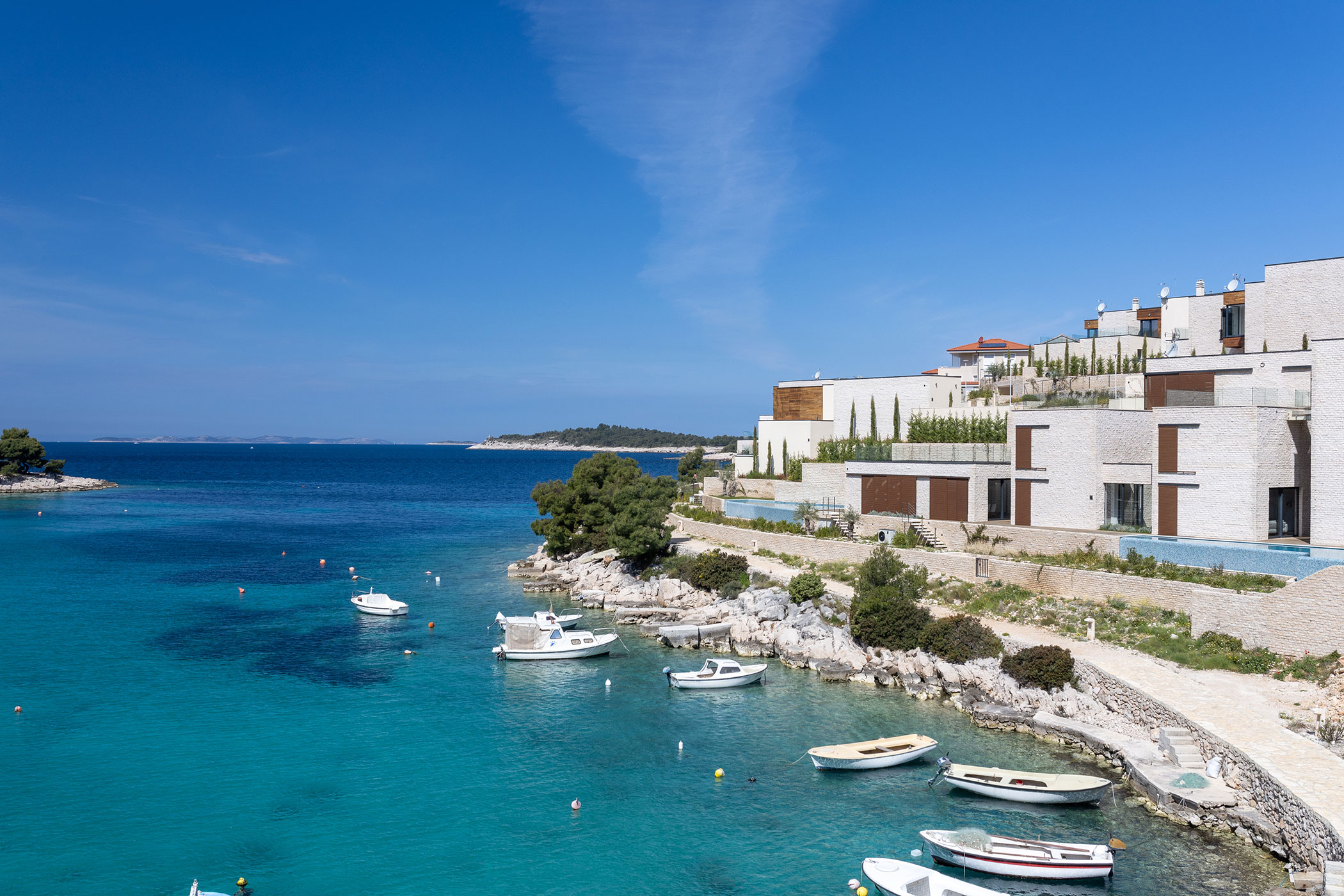 OCULAR Online Lifestyle Magazin Budapest Balaton luxusingatlan tengerpart Horvátország Primosten Villa Nr 2