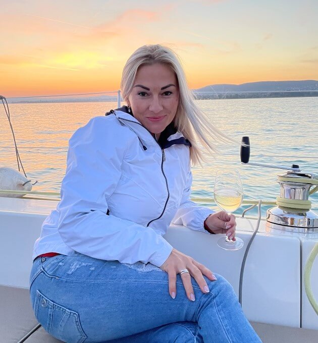 meszaros-timea-pagosestate-Ocular-Media-Luxusingatlan